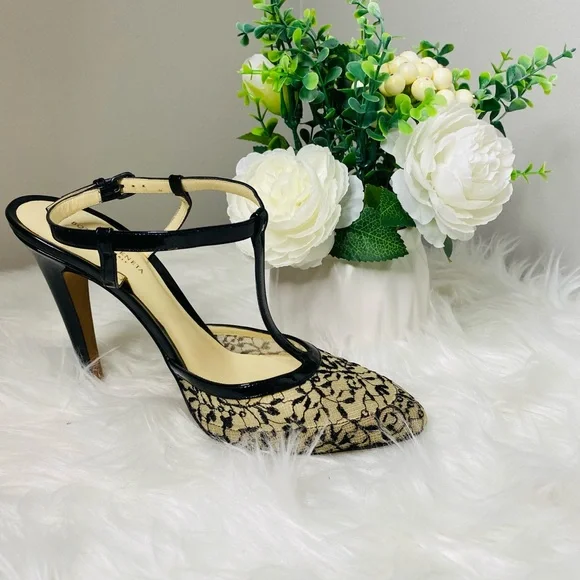 Bottega Veneta Black & Beige Lace “Perfect T” Strap Pointed Toe Pumps. Auth. - Picture 9 of 17